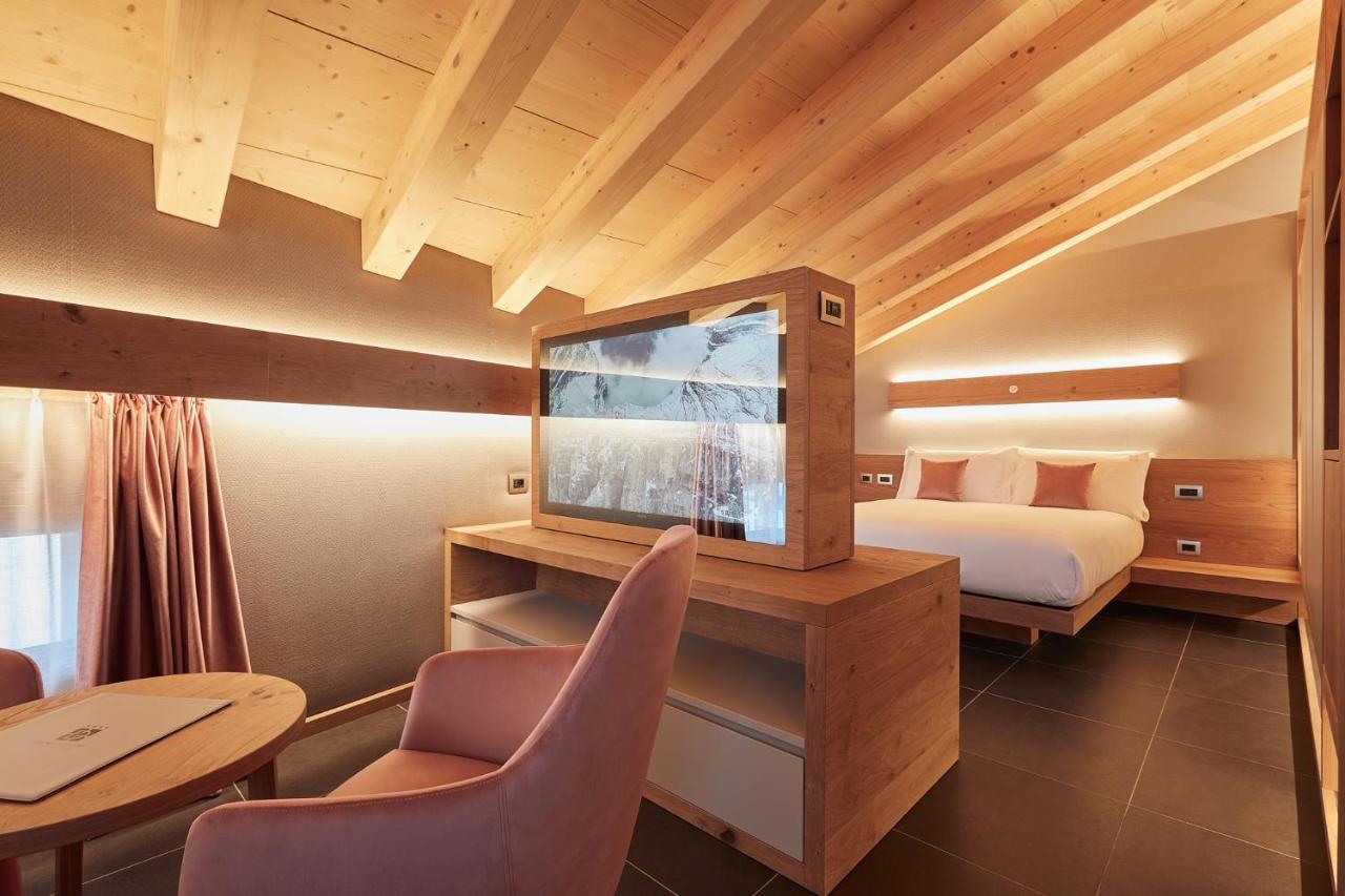 Dimora Degli Dei Hotel 4*